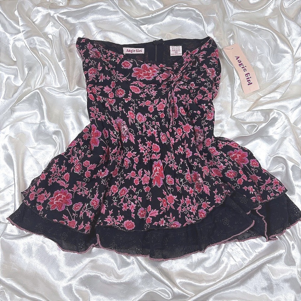 y2k Mini Skirt Black Pink NWT Floral Eyelet Lace Trim Angie Girl Rayon M